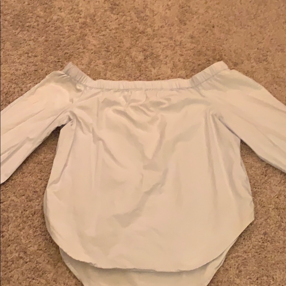 Women’s strapless top